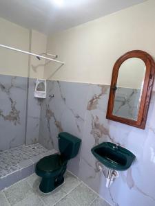 Hostal habitación habitaciones full equipadas a solo 10 minutos del aeropuerto Panamá pasifico a 20 minutos de la ciudad centros comerciales y lugares turísticos playa a 5 minutos