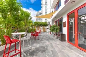 Red Door Inn - Condado