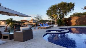 Villa Dera Búzios Casa frente canal com deck privativo 7 quartos piscina spa e lazer completo