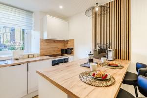 Luxurious One Bedroom Apartment