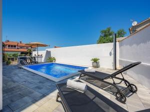 Apartment in Kukci with Heated Pool