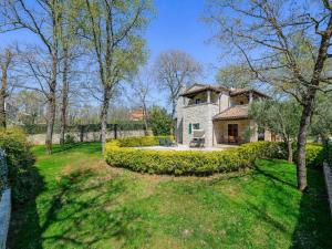 Villa in Banki with Private Pool near Marea Beach