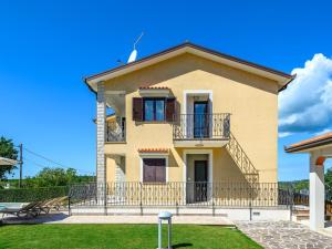 Apartment in Vi inada near Istralandia Park