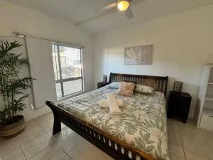 Sand Bars - Spacious, Beach, Pets - Golden Beach