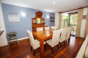 VILLA DION - 3 Bedrooms situated in Cypress Lakes Resort