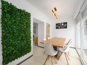 Villa in Pore with Private Pool and Beach