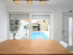 Villa in Pore with Private Pool and Beach