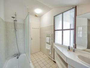 Villas Villa in France with Private Garden & BBQ : photos des chambres