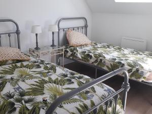 Maisons de vacances Spacieuse maison pres du Mans avec jardin, ideale pour sejours pro, 4 chambres, Wi-Fi, parking - FR-1-410-330 : photos des chambres