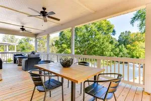 Waterfront Lake Hickory Retreat with Private Dock! - 考诺维尔