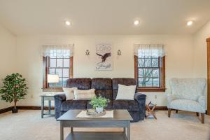 4 Mi to the Amish Village Spacious Home with Deck!