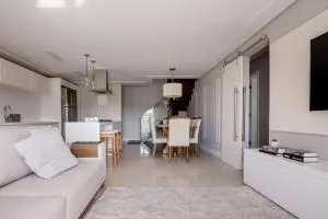 Linda e luxuosa cobertura na praia do Forte, Cobertura Sol De Verão - Škorak