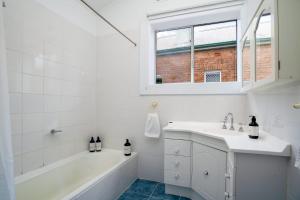 Incredible Location 2 Bed CBD Dream