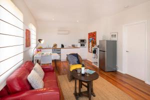 The Whale Lookout, Eagle Bay