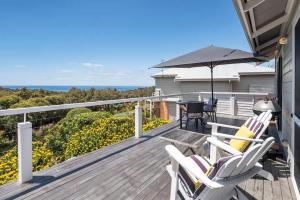The Whale Lookout, Eagle Bay