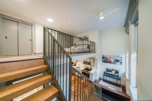 Bright and Modern Loft in Louisville # 205