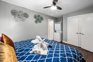 1BR King Bed Apt, Free Park Close to Medical Center