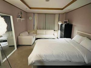 Apartment close to Hongik University Station