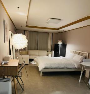 Apartment close to Hongik University Station