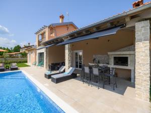 Villa in serene location