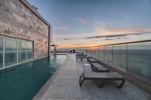 Palmetto Beach by MOME