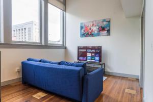 Bright and Modern Loft in Louisville # 206