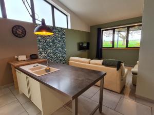 Maisons de vacances Gite confortable a Athienville - FR-1-584-359 : photos des chambres