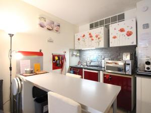 Appartements Studio 26m² au centre de La Bourboule avec WIFI, proche des Thermes - FR-1-415-157 : photos des chambres