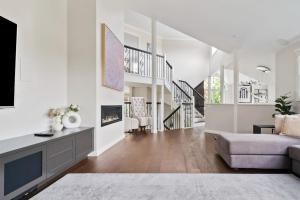 Oatley Escape with Pool Relax in Style & Elegance