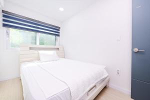 Vine family and kids four season pool villa