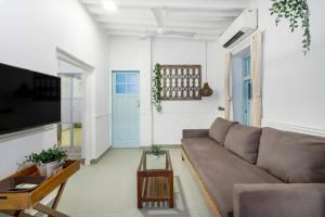 Avenir 1BHK Bandra W The Bombay Home Company - Eco