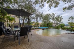 4 Coolberry Court - Rainbow Beach. Swimming pool