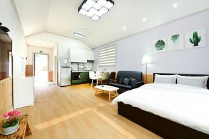 Myeongjisan Valley Stay