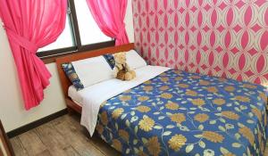 Silver Glowing Sea Pension