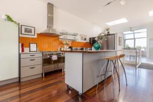 FUN&KY 260sqm Parking 2 Patios WFH WiFi CBD Views