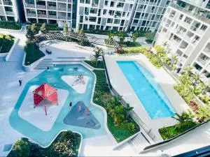 Sydney Olympic park Condo Swimming pool, Parking - Auburn