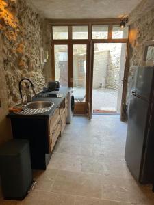 Grand studio de charme dans une bâtisse du XVII