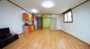 Buan Wooridle Pension