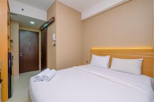 Minimalist and Comfy Studio at Transpark Cibubur Apartment By Travelio