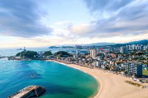 sokcho pool view spa pool villa