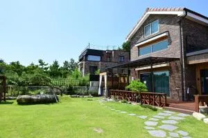 Goseung Luceluna Pension - Goseong