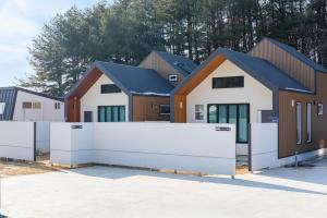 Gangneung JD Private Pool Villa