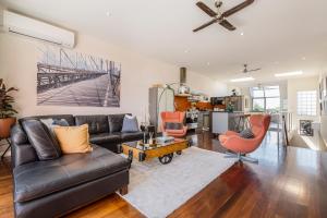 FUN&KY 260sqm Parking 2 Patios WFH WiFi CBD Views