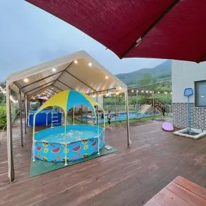 Cheongdo dolgorae poolhouse pension - Miryang