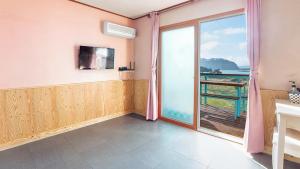 Taean Noeuljinbada Pension