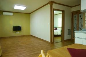 Byeonsanbando Badajeonmangdae Pension