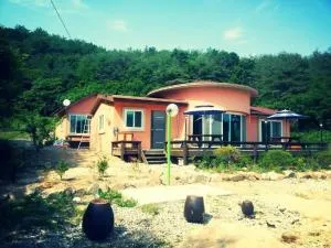 Seonbichon Lake Pension - Yeongju