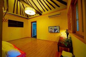 Jeonju ggumgguneunnalgae guesthouse