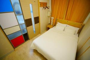 Jeonju Hanok Maeul Pungkyeong Guest and Hotel