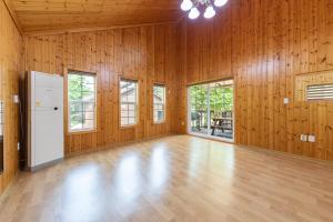 Gangneung Yasaenghwa Maeul